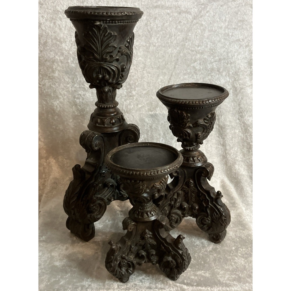 Set of 3 Ornate Baroque-style Pillar Candlesticks Antiqued Gilded Finish